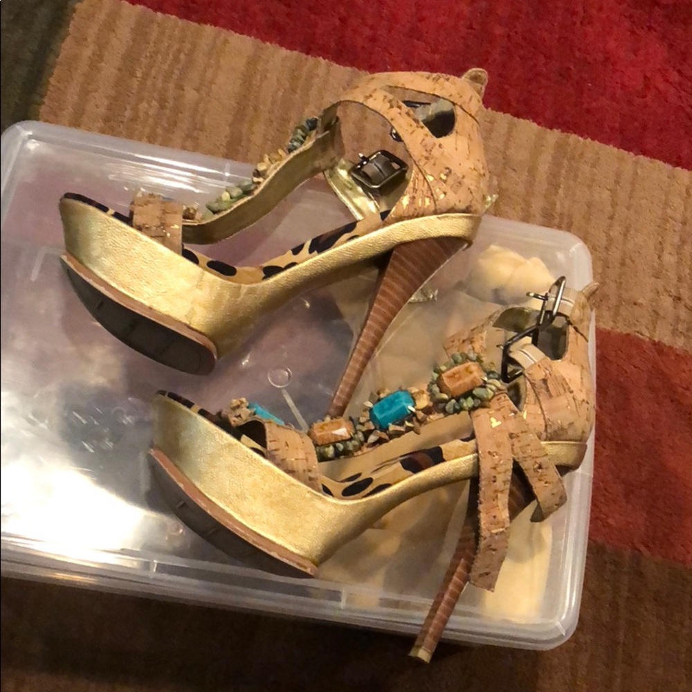 Sandals - Picture 4 of 4